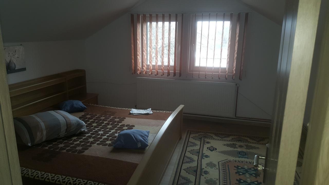 Hôtel Casa Mirela à Turda Extérieur photo