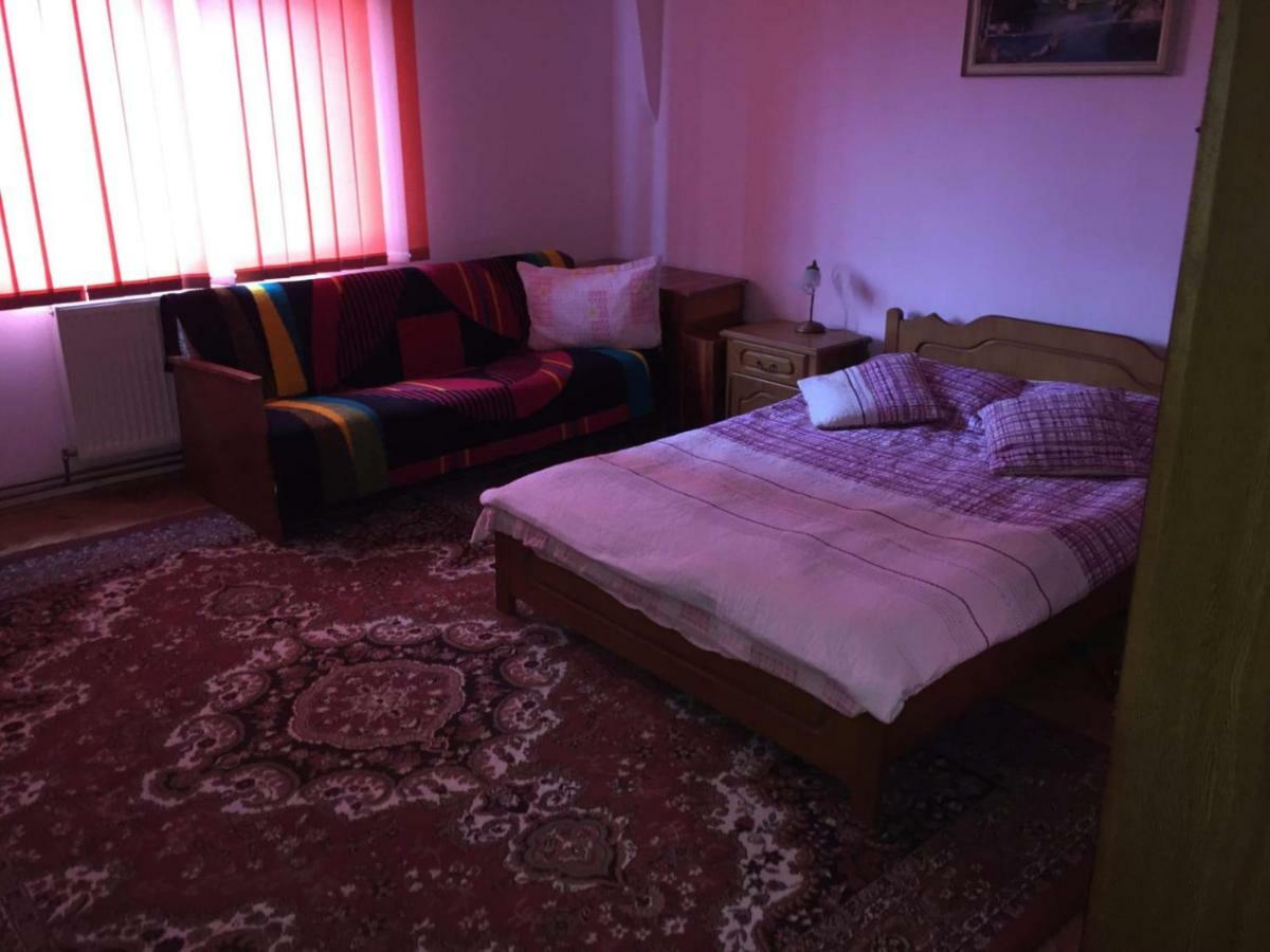 Hôtel Casa Mirela à Turda Extérieur photo